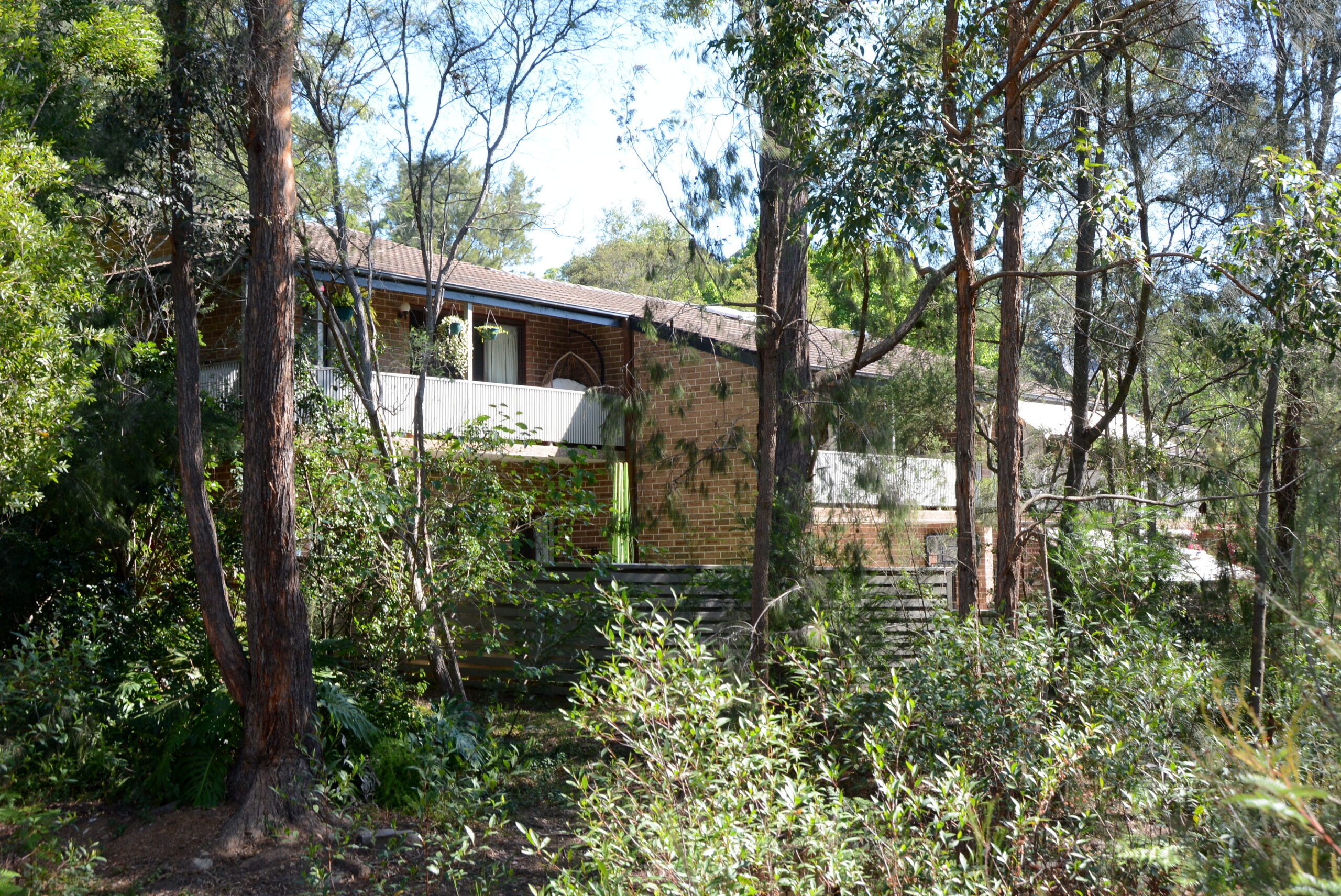 Vì sao nhà phố Việt Nam càng ngày càng ngột ngạt?